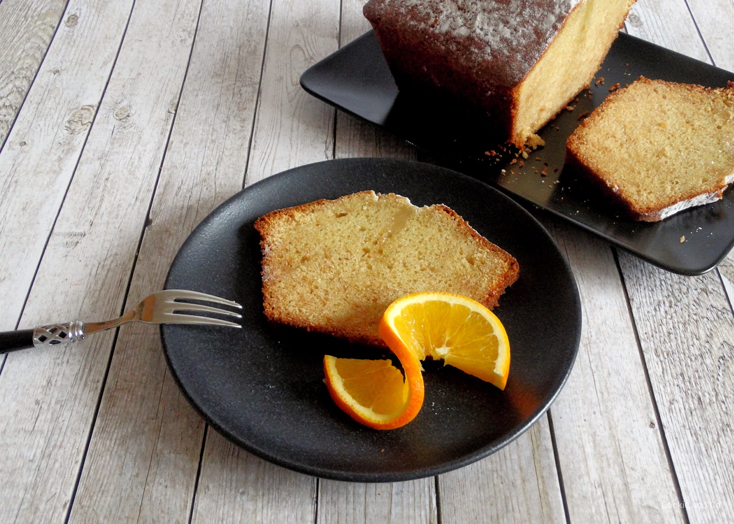 Saftiger Orangen-Marzipan-Kuchen