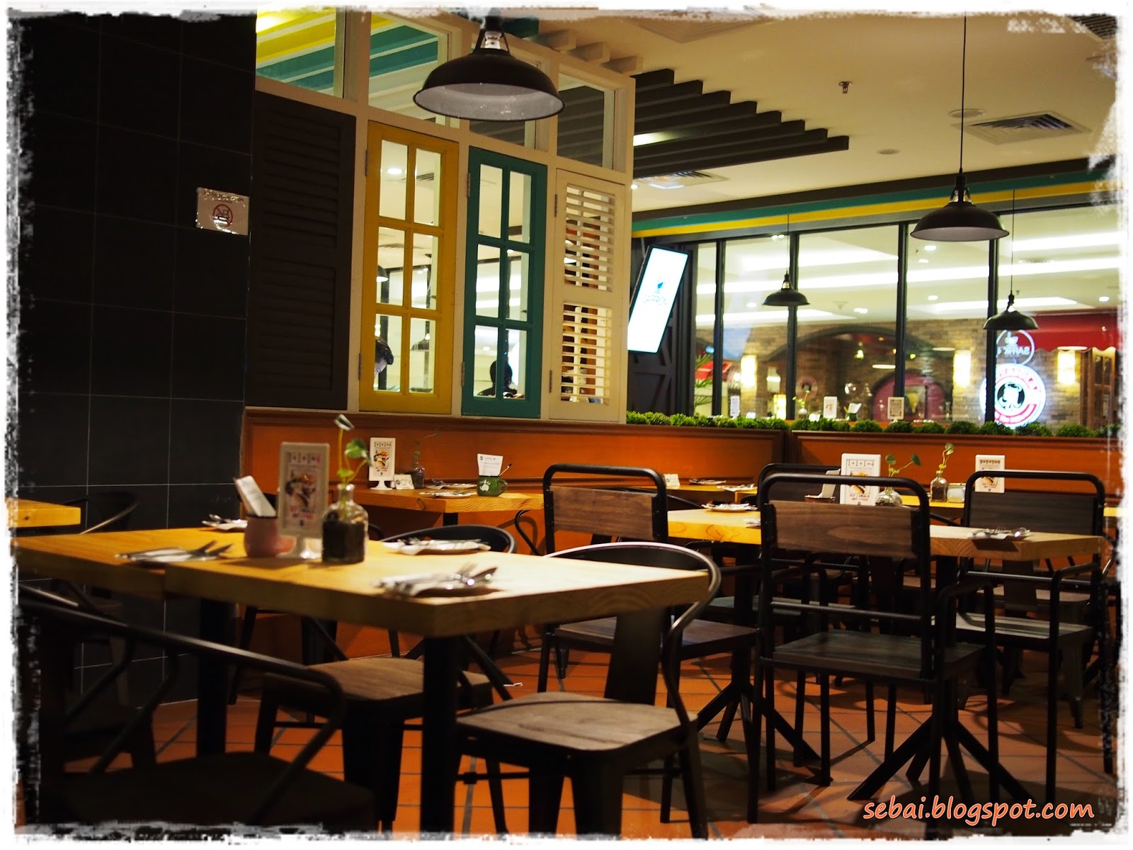 蛇白部落：一个平凡人的站点 Saffron Cafe Penang Prangin Mall, Penang