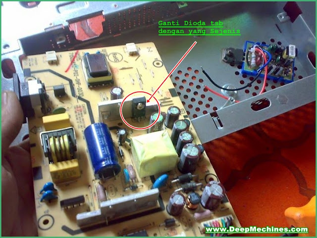 Short / Kors;et Dioda Regulator Power Supply Monitor LCD Compaq Penyebab Kerusakan Korslet Monitor LCD Compaq CQ1569
