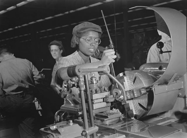 Amazing Photos of African American Women at Work During World War II ...