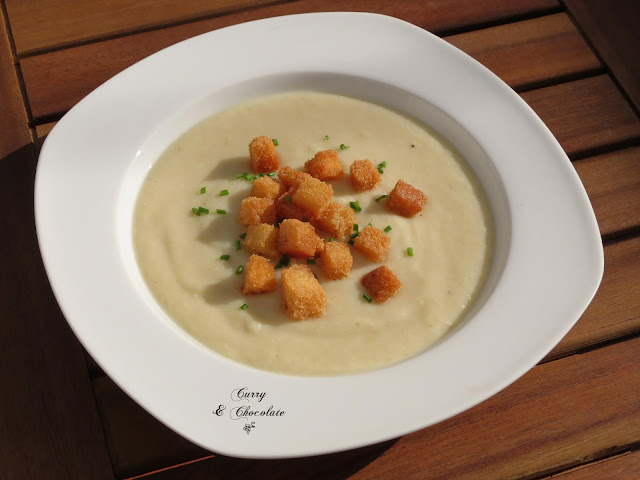 Crema de coliflor (sin lactosa) – Cream of cauliflower soup Crema de coliflor (sin lactosa) – Cream of cauliflower soup