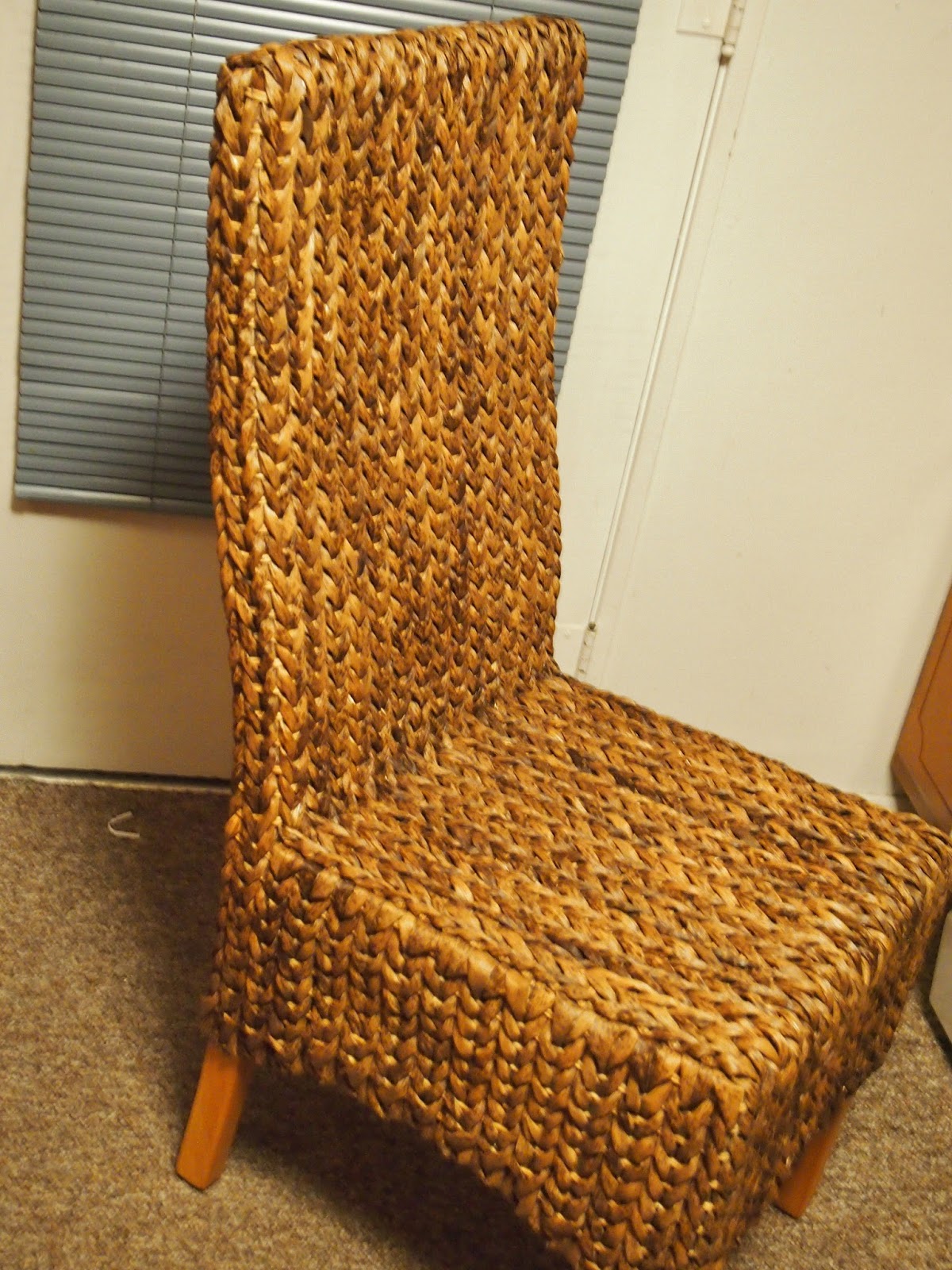 Heck Of A Bunch High Back Grass Chair with Natural Solid Mango Legs