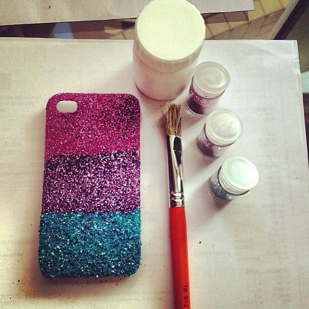 tudo em pouco: Faça você mesma- Decorando sua capinha de celular