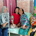 Peduli Sesama, Ketua Persit Ranting 3 Koramil Banjarsari Kodim Solo Besuk Istri Anggota Yang Sakit