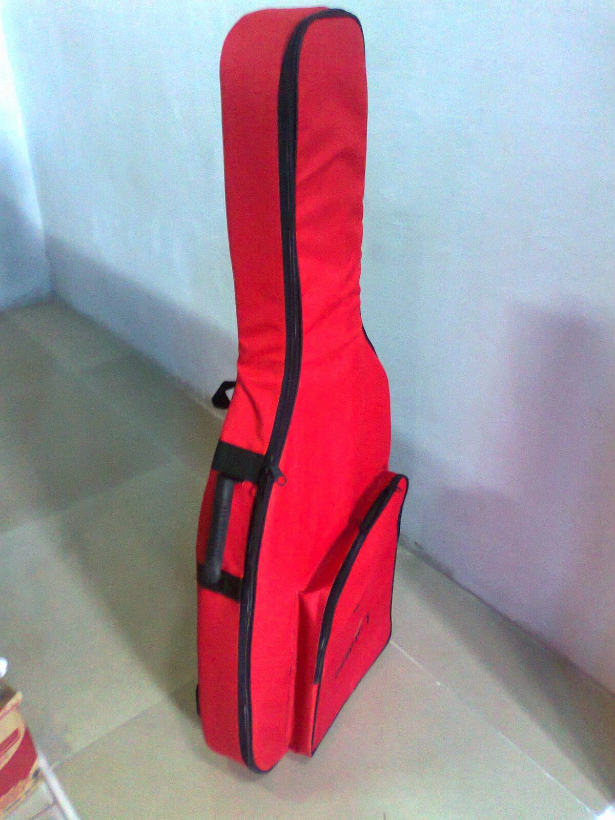 Tas Gitar Akustik Jumbo anti air murah warna merah