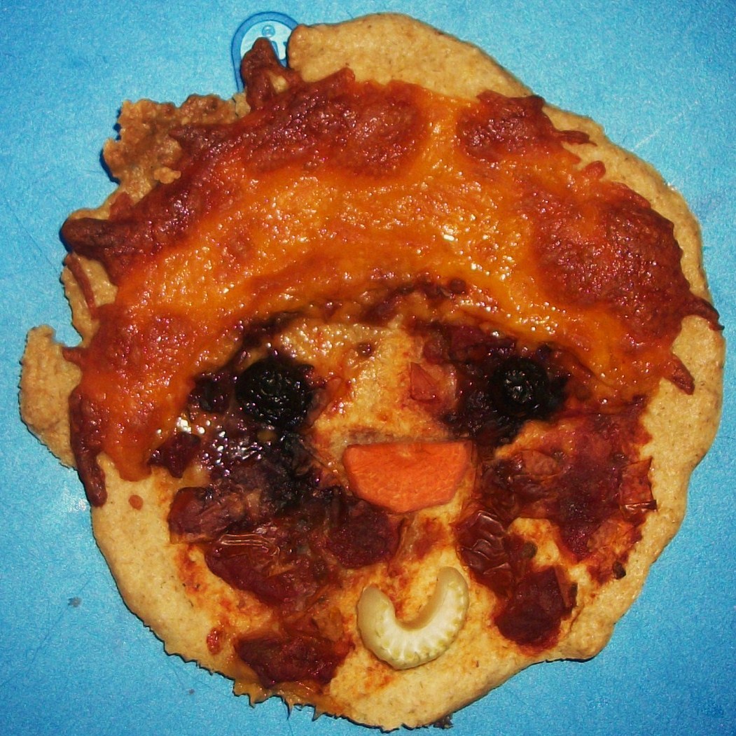 Best of the Bulletin Board Funny Face Pizza