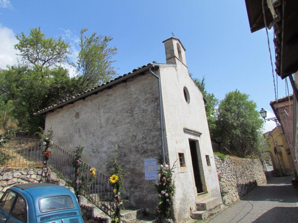 Tabernacoli italiani Villa Santa Lucia degli Abruzzi. San Rocco Tabernacoli italiani Villa Santa Lucia degli Abruzzi. San Rocco