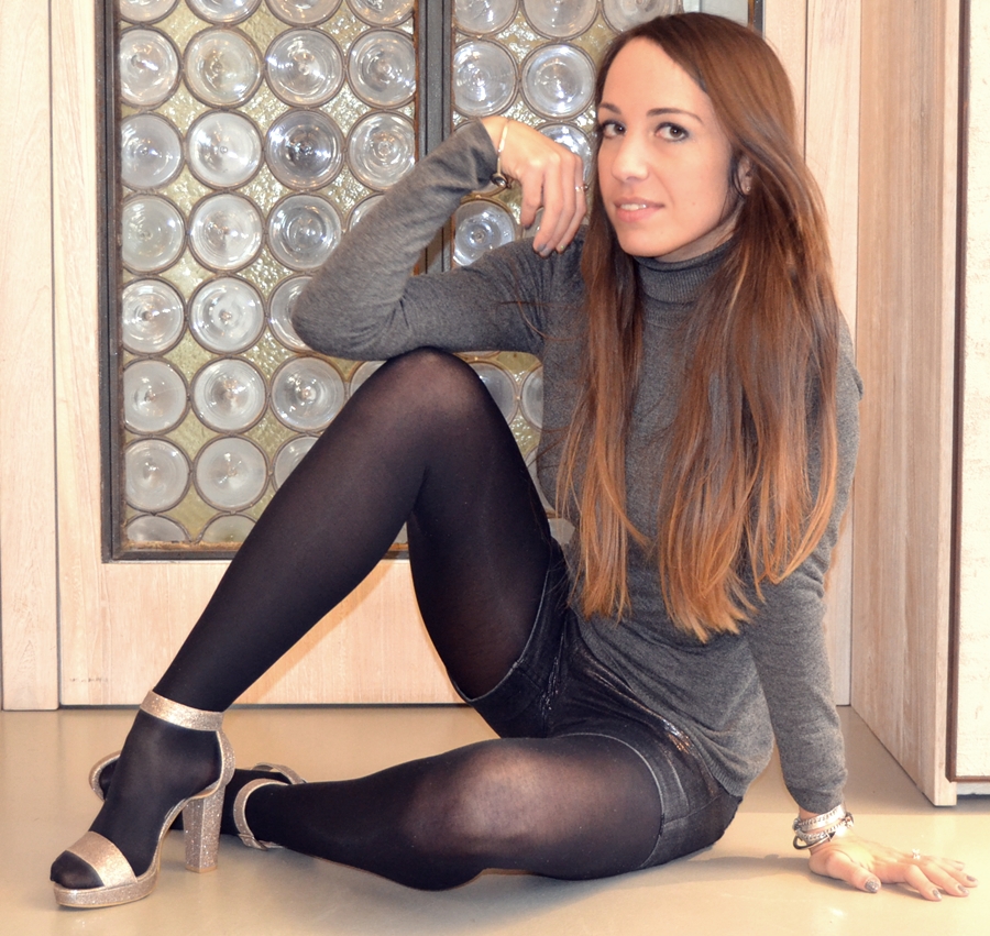 Fabulous Dressed Blogger Woman Namelessfashionblog