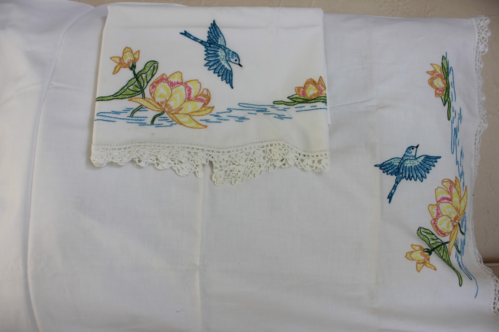 Contagiously Crafty Vintage Pillowslips