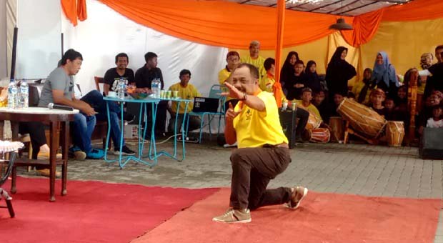 Eka Santosa Unjuk Kebolehan Pencak Silat di KBB