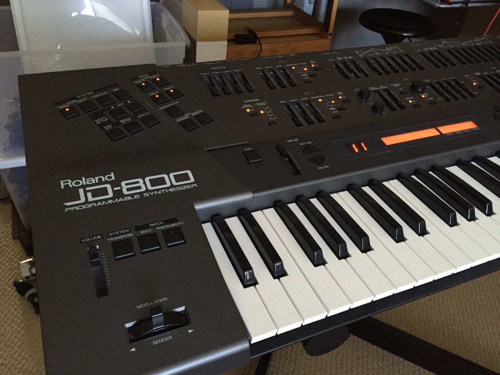 MATRIXSYNTH Roland JD800 Synthesizer in *mint* Condition with Le Cover