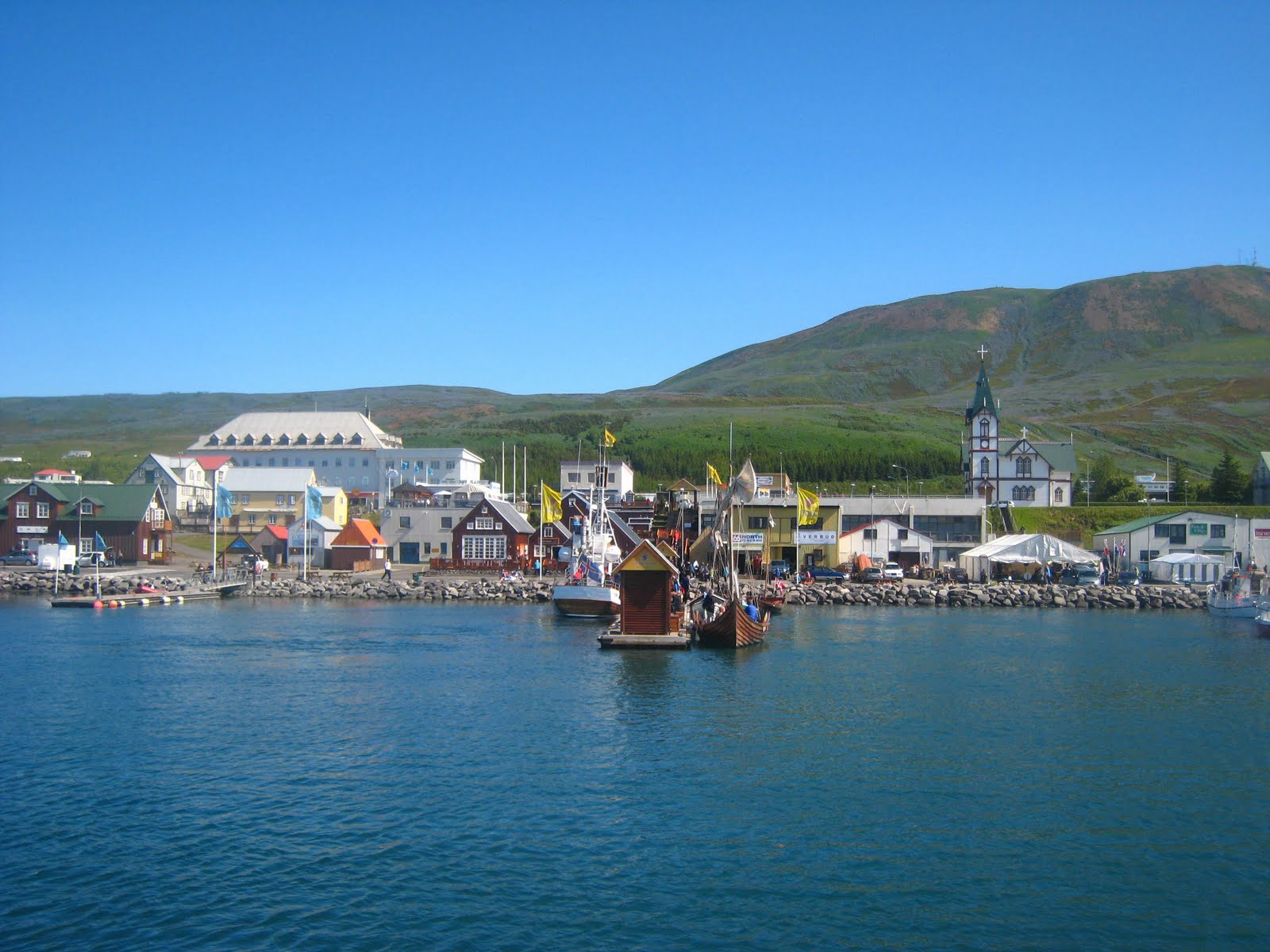 Comment Dit On Chauve Souris En Anglais Husavik: blue whales and...a strange museum / Husavik: entre baleines