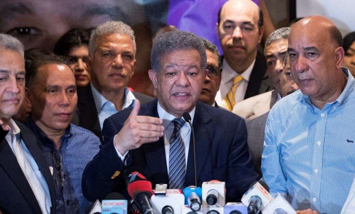 ¿Se va del PLD o se queda? Leonel Fernández se dirigirá al país este domingo Leonel Fernández