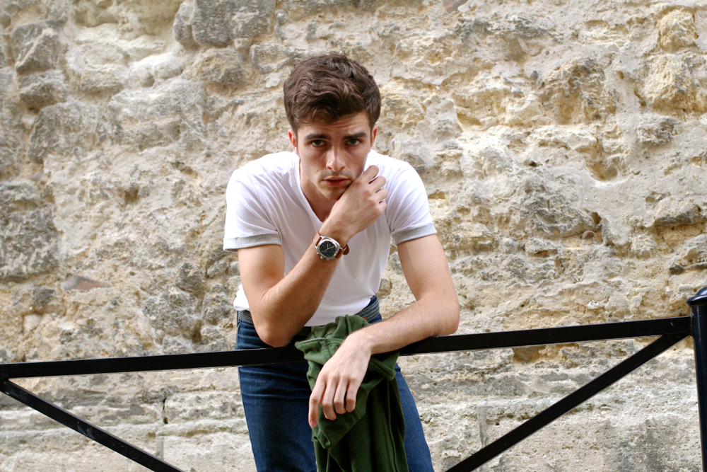 Blog-Mode-Homme_Preppy-Dandy_Veja-baskets-sneakers_sanqdevist_backpack-sac_gilet-cachemire_Malo_Casual-Briston