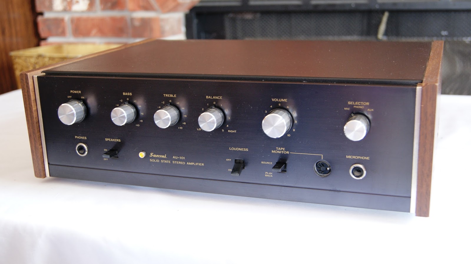 Audioless Winnipeg Group!: Sansui AU-101 Integrated Amplifier