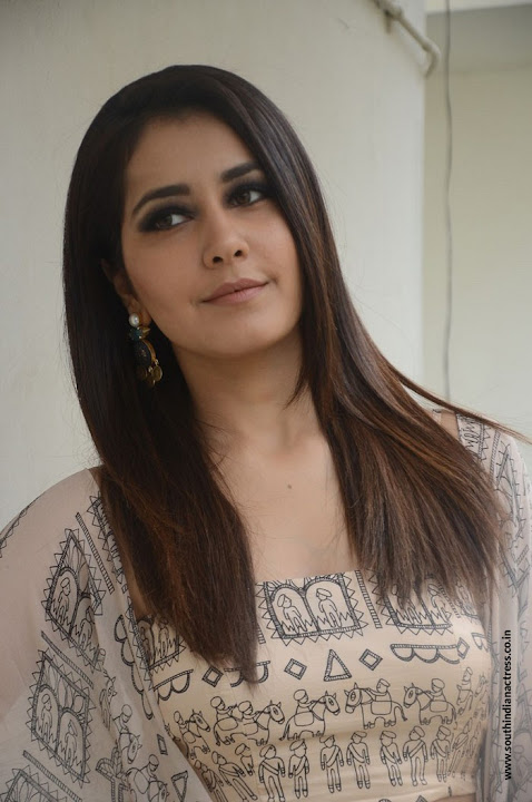 Raashi Khanna stills At Tholiprema Movie Interview