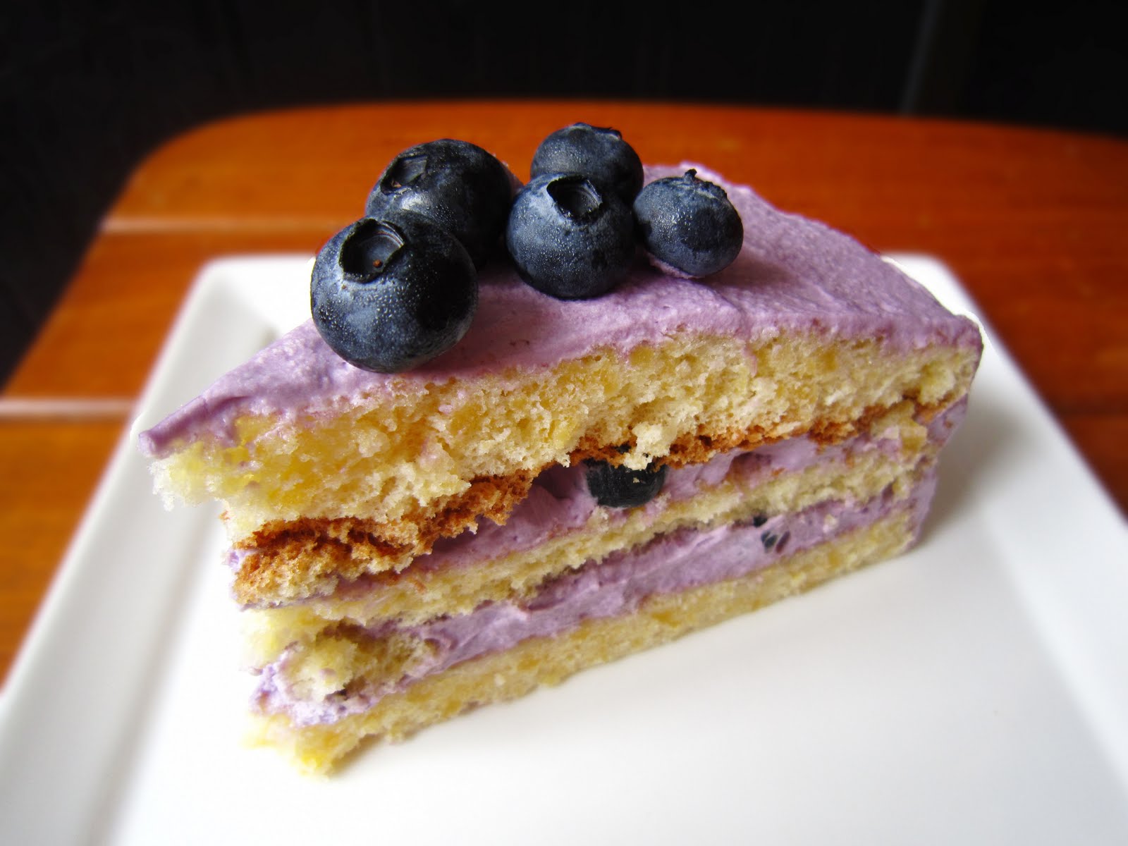 Noms I Must: Blueberry Whipped Cream Cake