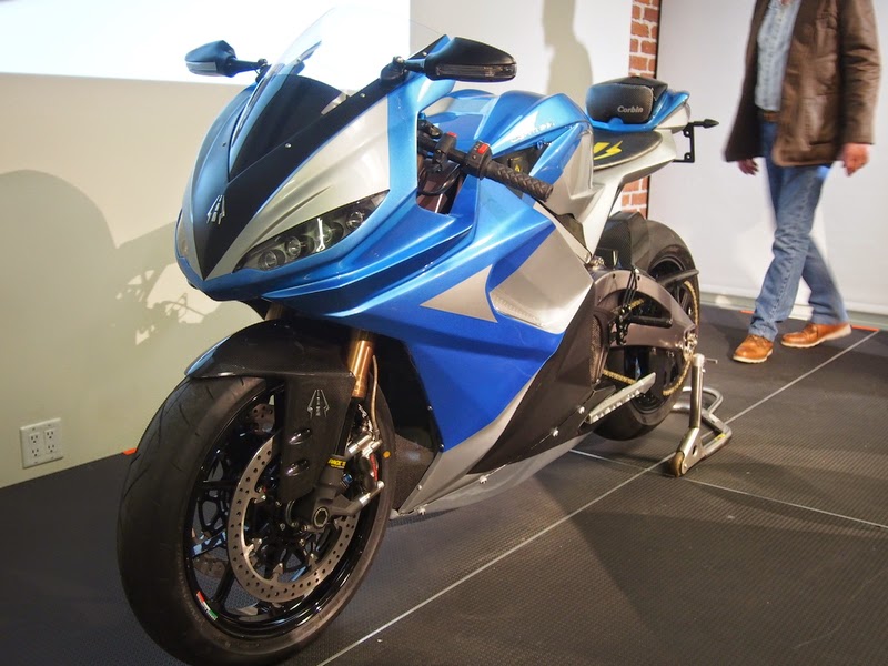 Lightning Motorcycles delivers LS-218 electric superbike to first ...