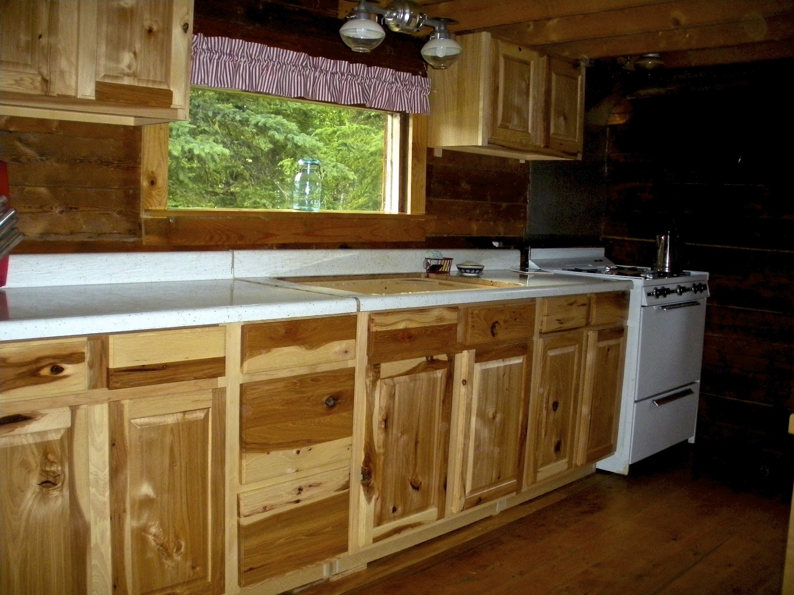 Lowe's Kitchen Cabinets (Hickory) Cabin Style | Explore ...