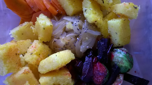Polenta con verduras de temporada. Fácil y rápido