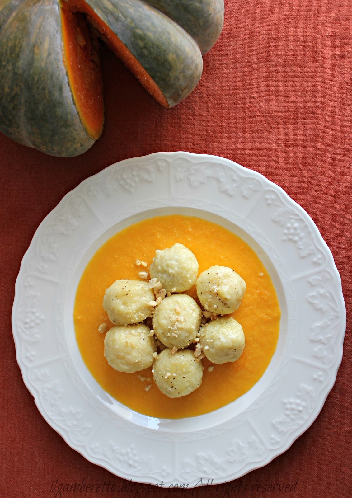 Il Gamberetto Gnocchi di patate ripieni di funghi porcini e taleggio