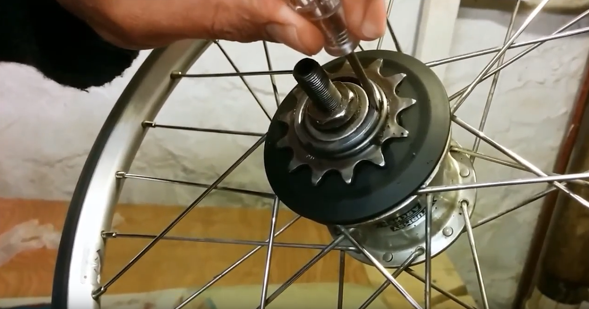 replacing spokes rear bike wheel