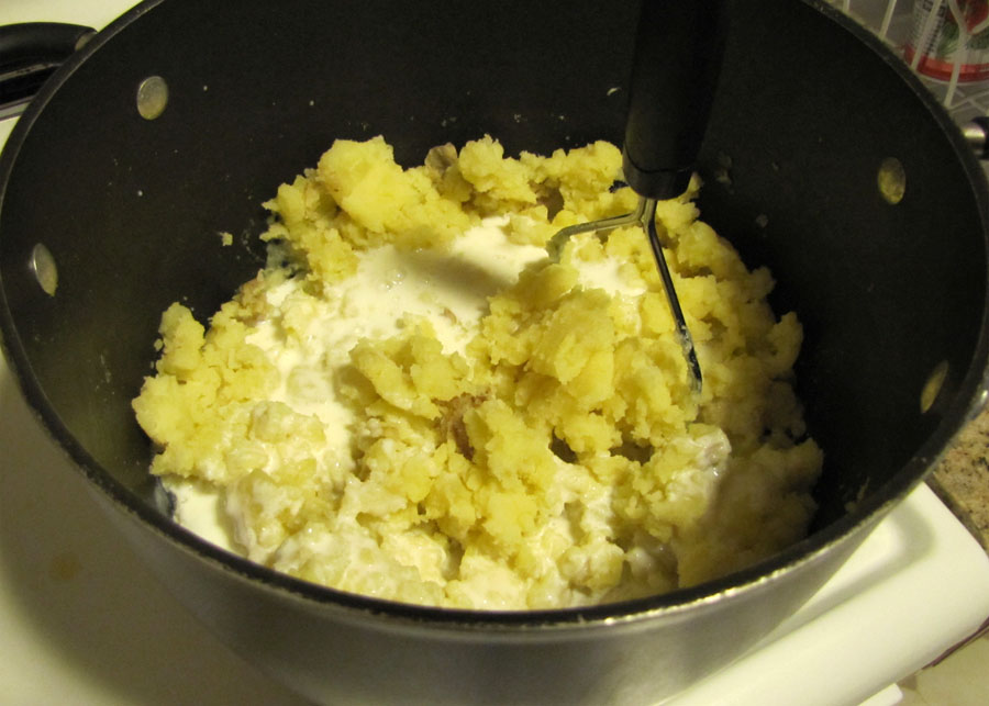 Smells Like Food in Here Buttermilk Mashed Potatoes