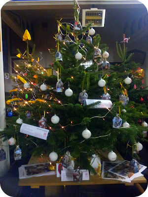 Christmas tree competition, charity tree