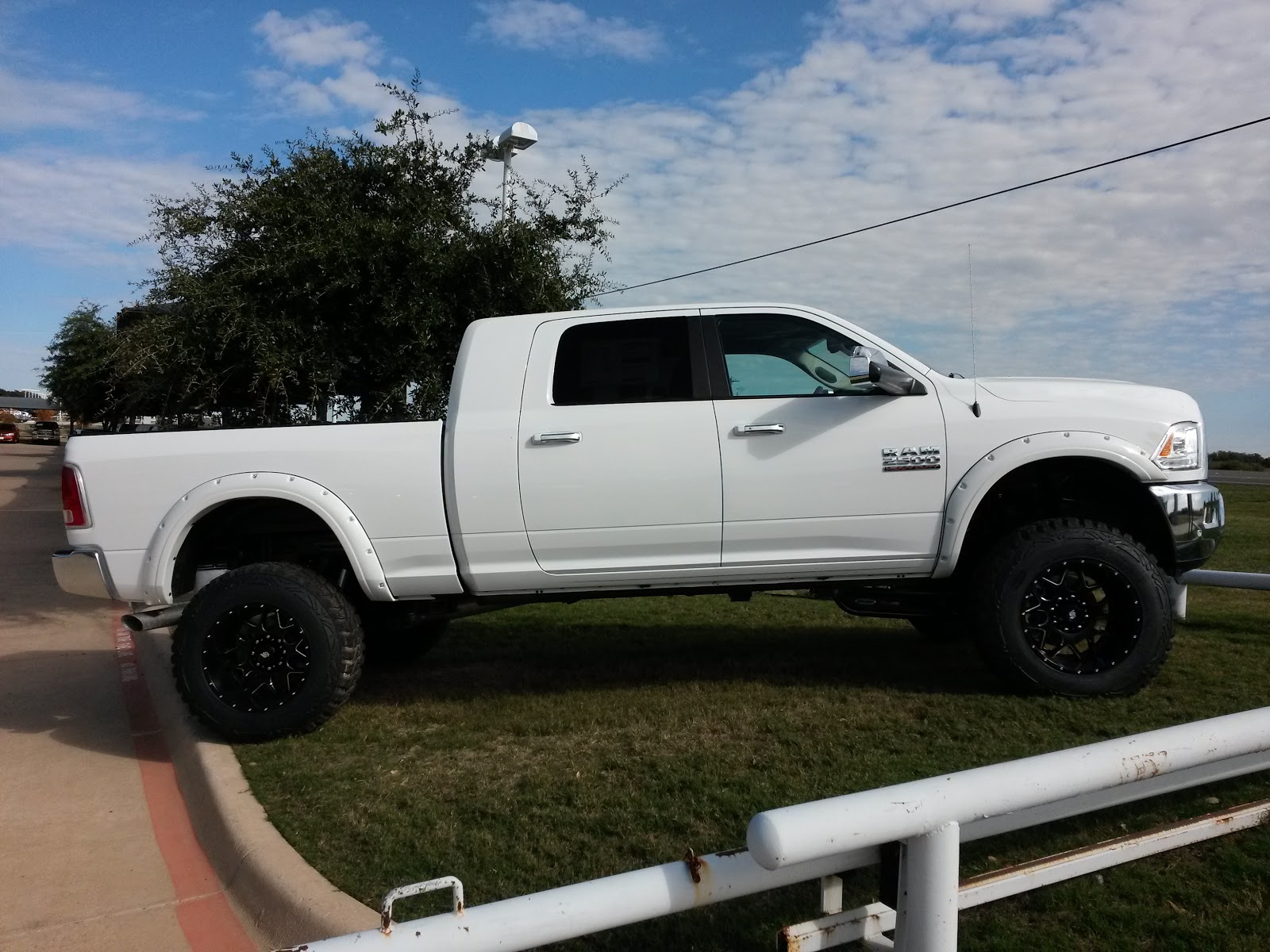 Video 2016 Ram 2500 4x4 Laramie Mega Cab Tricked Out Lifted 6 Video 2016 Ram 2500 4x4 Laramie Mega Cab Tricked Out Lifted 6 Sel Truck Tdy S