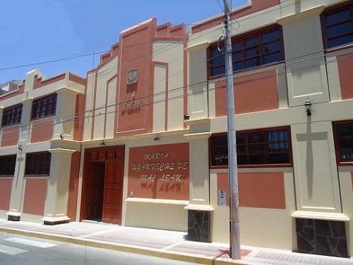 Escuela 43009 MARIA UGARTECHE DE MACLEAN - Tacna
