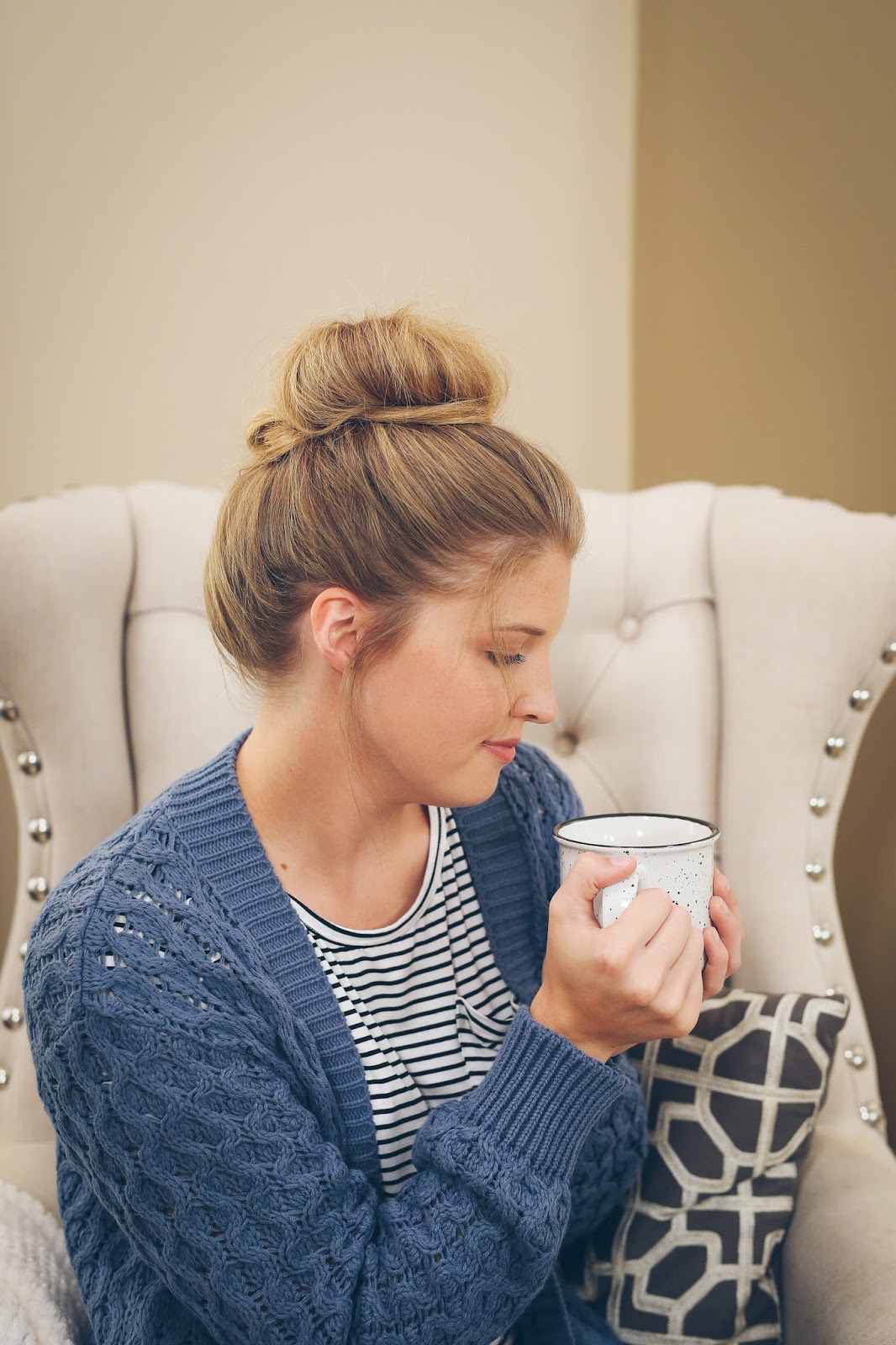 Classically Courtney Top Knot Tutorial