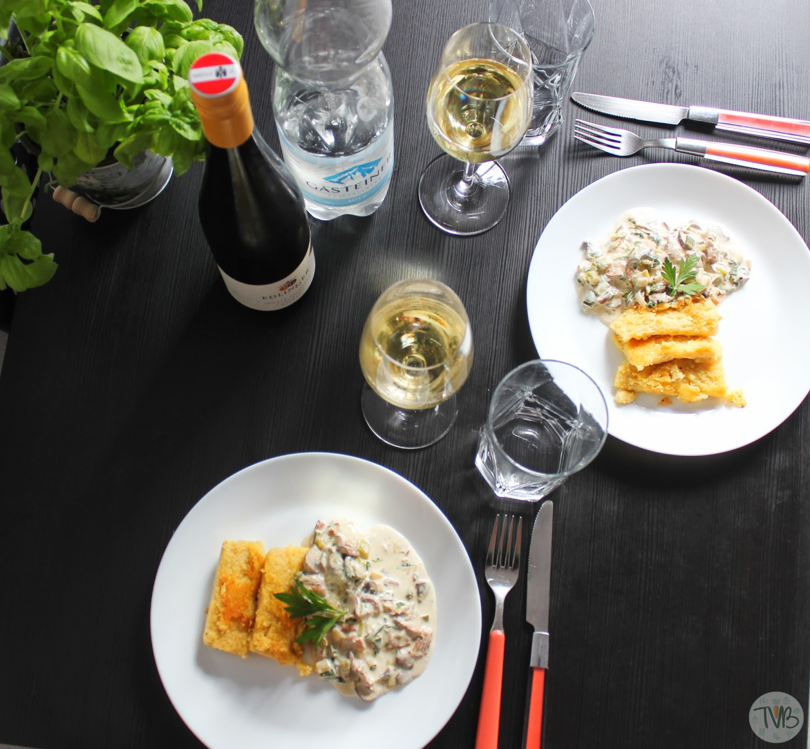 Schwammerlsauce mit gebratenem Polenta #vegan - Tschaakii&amp;#39;s Veggie Blog