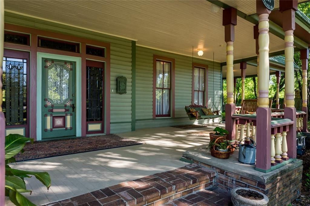 Sweet House Dreams 1887 Victorian in Terrell, Texas