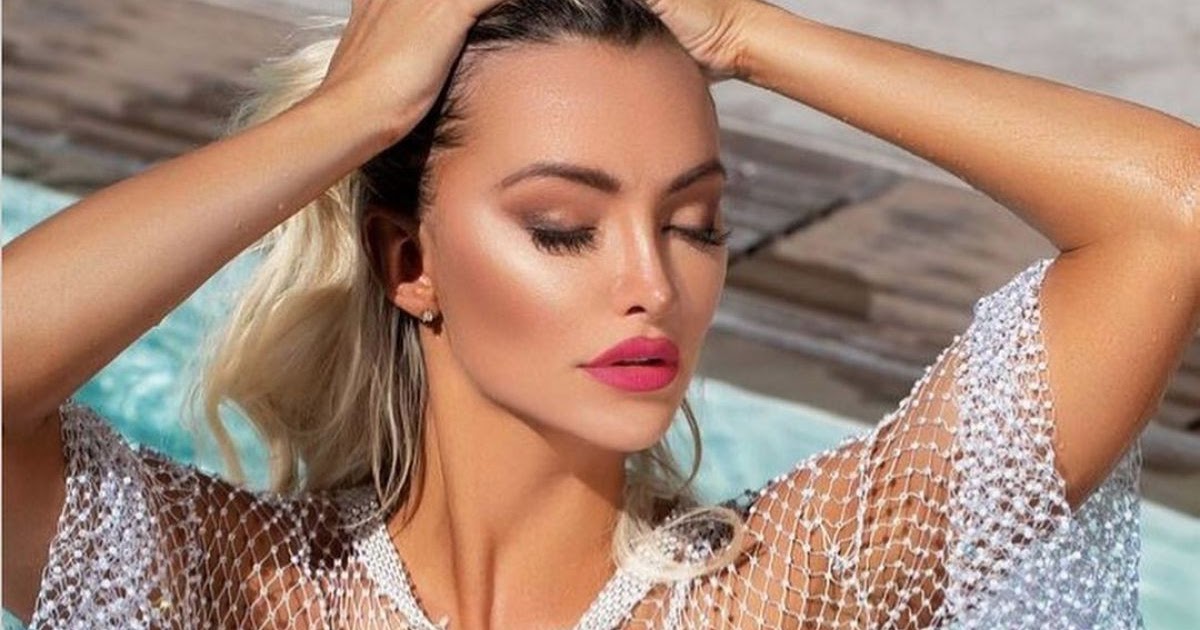 Lindsey Pelas – Living Magazine January 2020 Photoshoot | Fashion Magazine