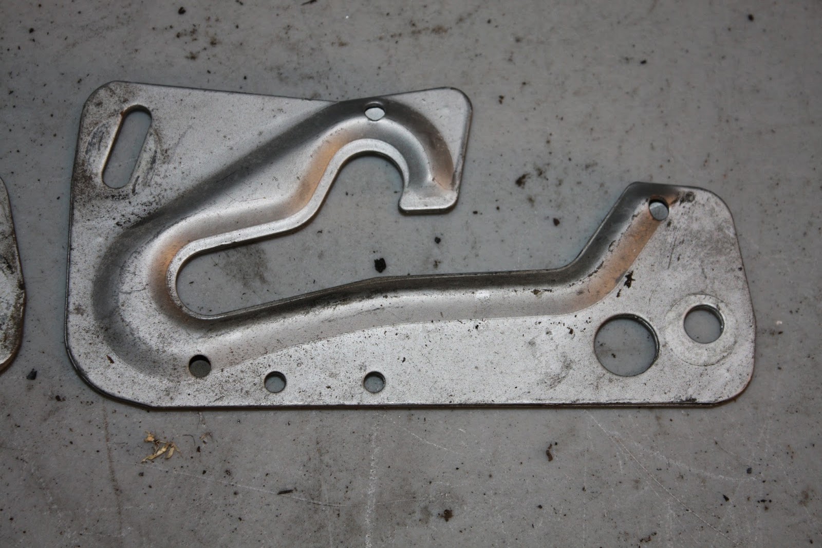 KrEvCon BMW Parts E30 Keyed Trunk Latch