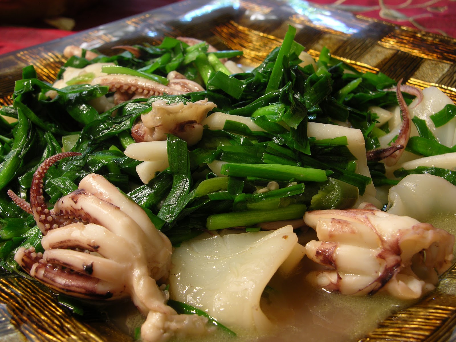 Fun Chinese Cooking Spring Tulip S Recipes Stir Fried Squid With Chinese Leek And Jalapeno É­èéæ¤çé±¿é±¼
