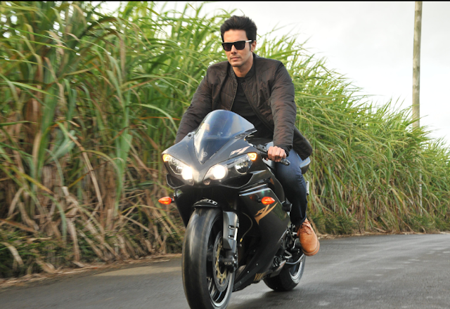 Rajniesh Duggall stalks Sonarika Bhadoria Rajniesh Duggall stalks Sonarika Bhadoria