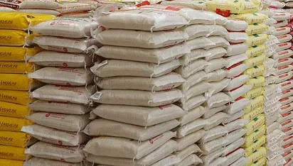 Customs officials, soldiers raid Lagos rice stores