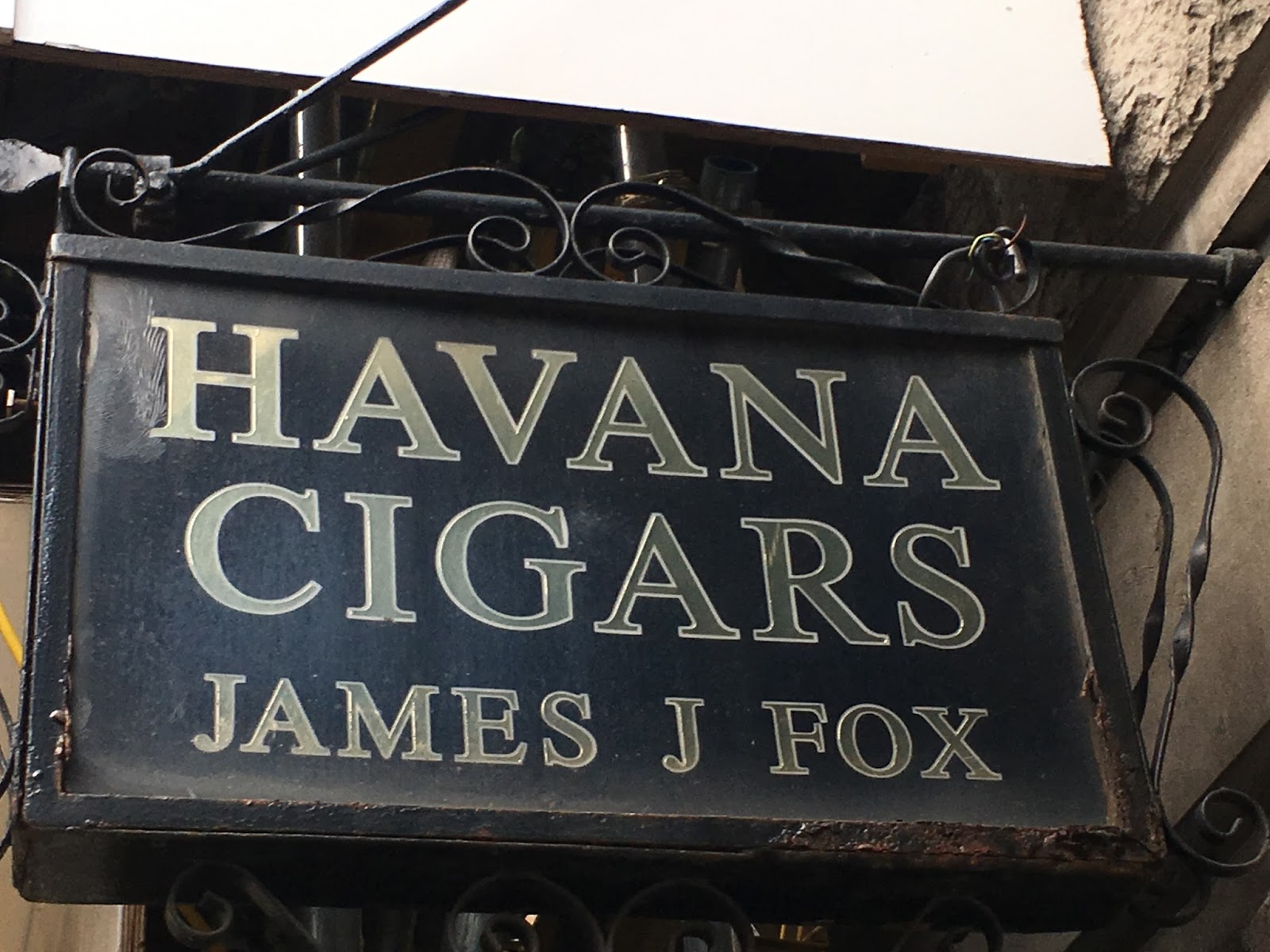 The Life of an Anglo-American: A Taste of Cuba in London... Cuban Cigars and JJ. Fox
