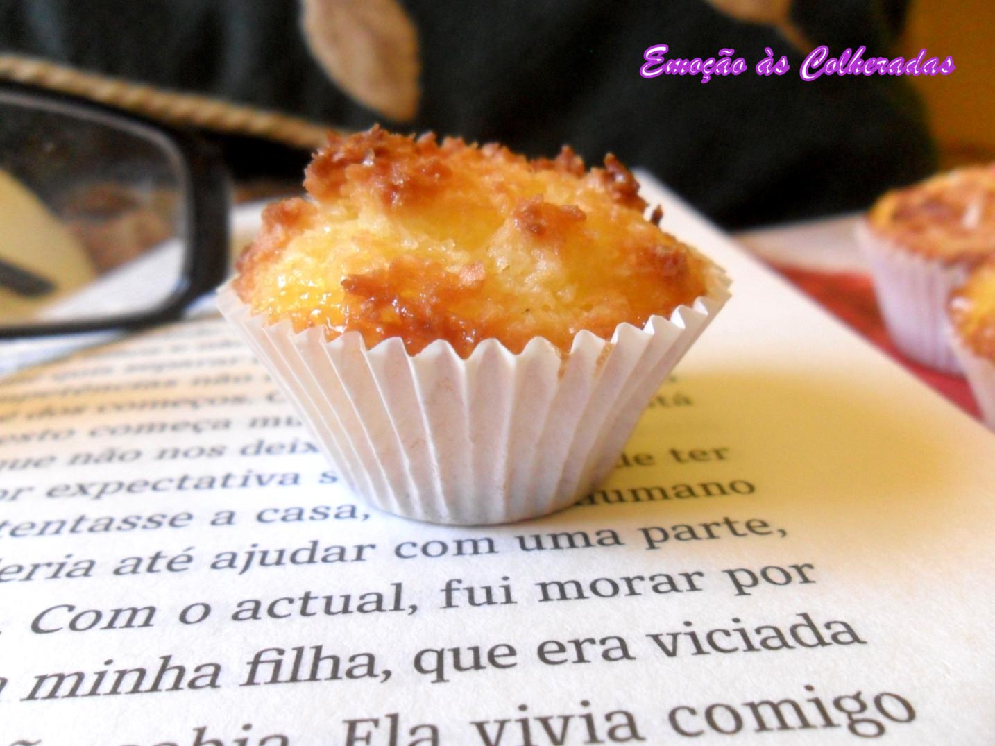 Emoção às Colheradas: Beijinhos de Coco