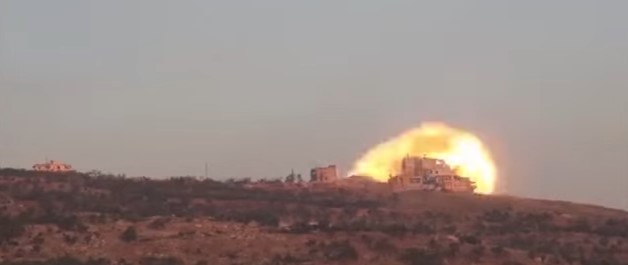 UFO-Βομβαρδίζει κτίριο στην Συρία (βίντεο).