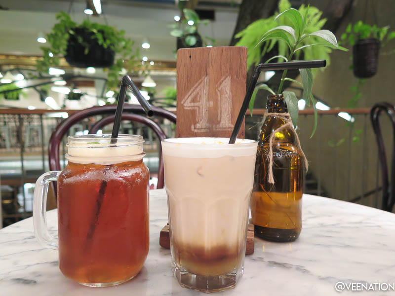 Lucky Cat Coffee & Kitchen Kuningan Review Veenation