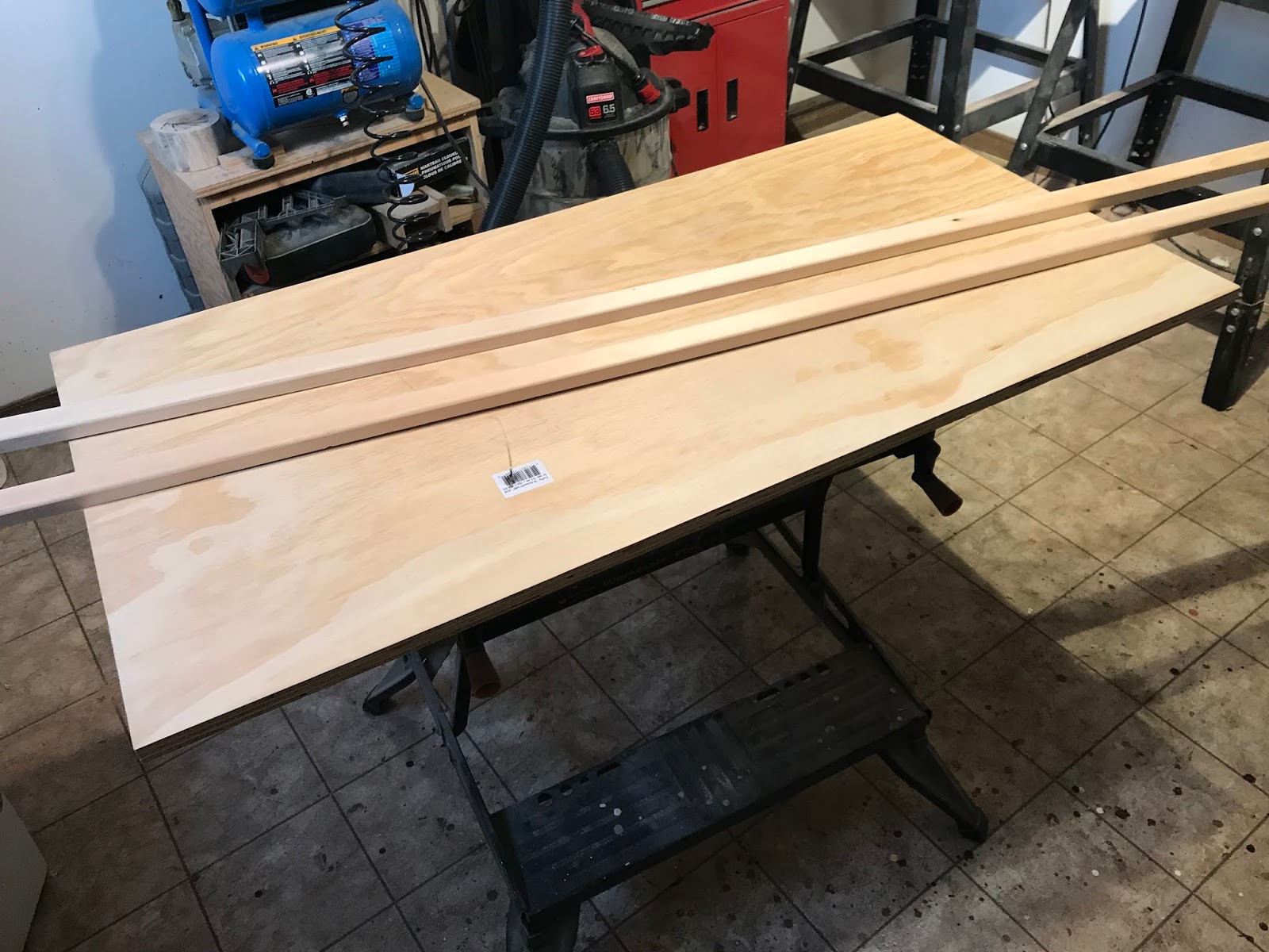 Building an Inexpensive Desk Part 1 Making the Top Small