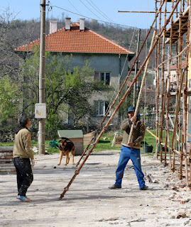 Rambo watches as the scaffold is removed Rambo watches as the scaffold is removed