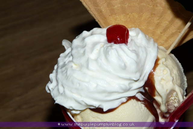 Dessert Station at The Purple Pumpkin Blog