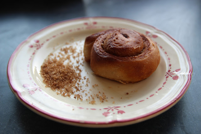 Brioches roulées à la cannelle (vegan) https://cuillereetsaladier.blogspot.com/2016/09/brioches-roulees-la-cannelle.html