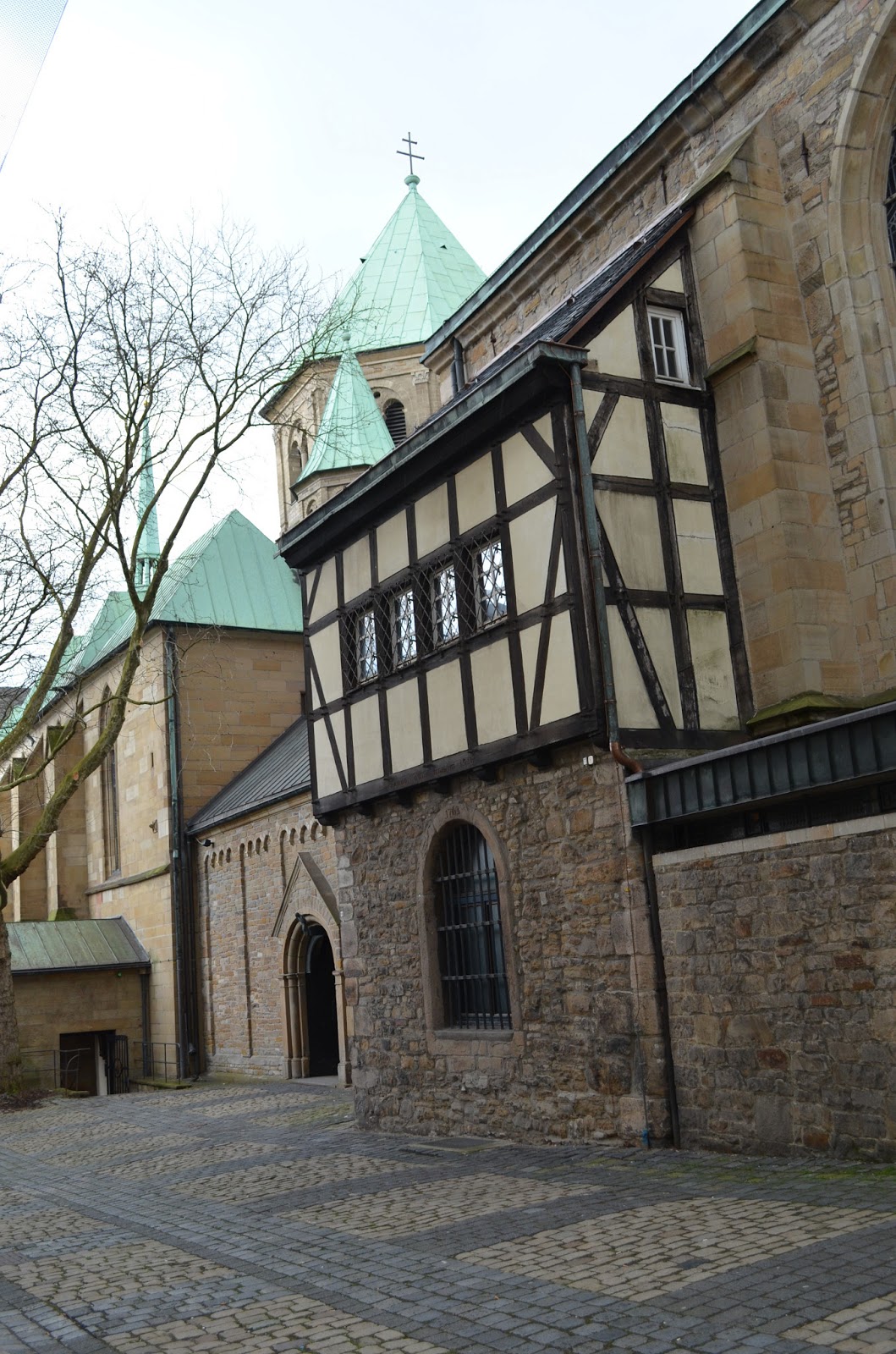 UN ARGENTINO EN ALEMANIA IGLESIAS Y TEMPLOS DE ESSEN