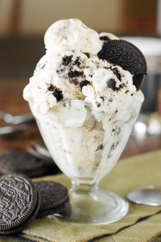 {No Churn} Cookies and Cream Ice Cream The Kitchen is My Playground