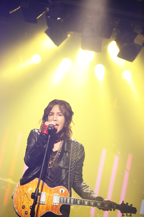 Mary stayed. Дорама надень платье. Mary stayed. Jang keun suk жвачка. Mary stayed.