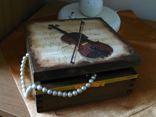 wyroby decoupage - muzyczne pudełko